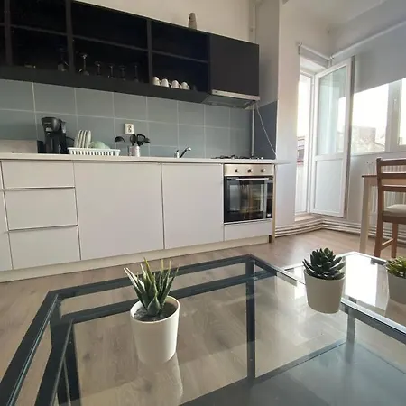 Διαμέρισμα Gorgeous Near Old Town